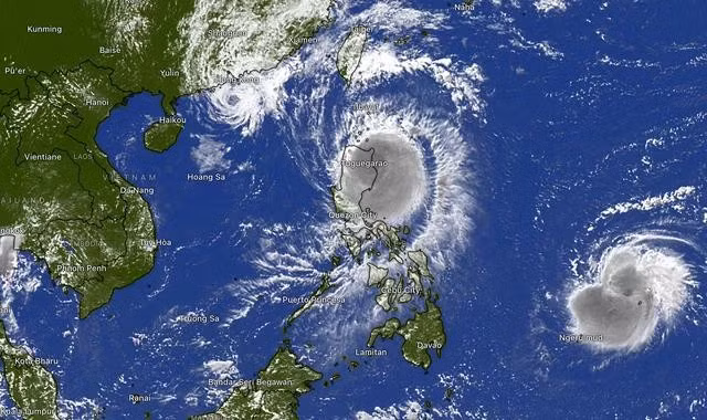 Ảnh vệ tinh về 2 cơn bão rất mạnh ở ngoài khơi Philippines