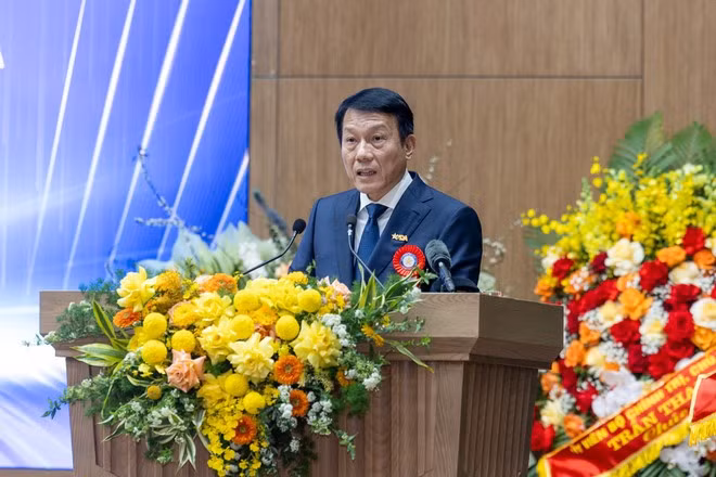 Chủ tịch Hiệp hội Dữ liệu Quốc gia Lương Tam Quang phát biểu tại sự kiện. (Ảnh: Minh Sơn/Vietnam+)