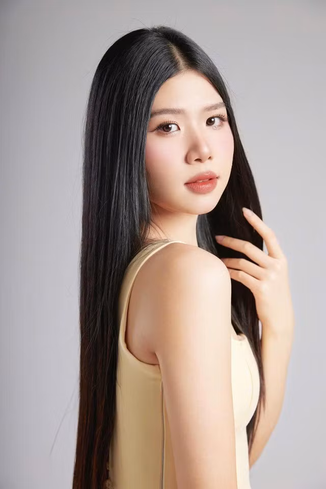 Đinh Hoàng Linh Đan (2003, Đà Nẵng): Sinh viên Đại học RMIT Việt Nam sở hữu bảng thành tích học tập ấn tượng, đặc biệt là Giải Nhất môn Ngữ Văn cấp thành phố.