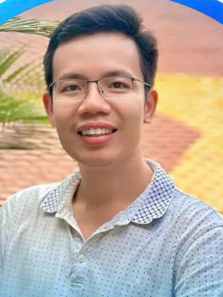 BSCKII Chu Xuân Khánh - Phó trưởng khoa Hồi sức Cấp cứu, Bệnh viện Đa khoa tỉnh Hòa Bình, Chủ nhiệm CLB Thầy thuốc trẻ tỉnh Hòa Bình. BSCKII Chu Xuân Khánh - Phó trưởng khoa Hồi sức Cấp cứu, Bệnh viện Đa khoa tỉnh Hòa Bình, Chủ nhiệm CLB Thầy thuốc trẻ tỉnh Hòa Bình.