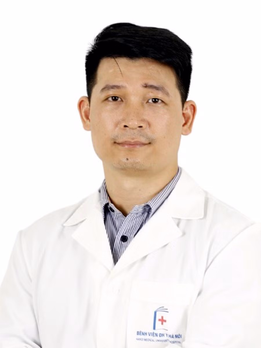 PGS. TS. BS Nguyễn Xuân Hậu - Phó Giám đốc Trung tâm Ung bướu, Bệnh viện Đại học Y Hà Nội, Trưởng khoa Ngoại Quán Sứ 2 - Bệnh viện K.