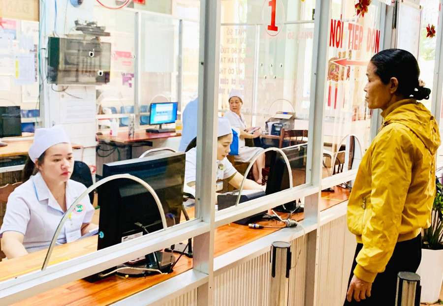 Nhiều bệnh viện, trung tâm y tế trên địa bàn tỉnh gặp khó khăn về cơ sở hạ tầng, trang-thiết bị công nghệ thông tin trong triển khai bệnh án điện tử. Ảnh: N.N nhieu-benh-vien-trung-tam-y-te-tren-dia-ban-tinh-gap-kho-khan-ve-co-so-ha-tang-trang-thiet-bi-cong-nghe-thong-tin-trong-trien-khai-benh-an-dien-tu-anh-nhu-nguyen.jpg