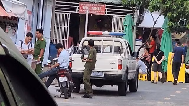 Rất đông lực lượng chức năng tại hiện trường vụ việc vào chiều 14.11