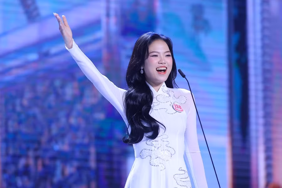 Thí sinh Đặng Ngọc Bảo Nhi, sinh năm 2006, đến từ Đà Nẵng. Cô là sinh viên chuyên ngành Truyền thông đa phương tiện tại Đại học FPT Đà Nẵng.