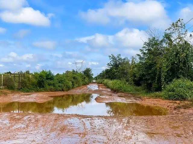 Tuyến đầu Dự án đường Hồ Chí Minh đoạn tránh phía đông TP.Buôn Ma Thuột từ đường nhựa thành đường đất