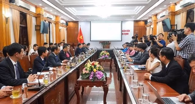 Quang cảnh buổi làm việc giữa UBND tỉnh Bình Định và Tập đoàn Vingroup