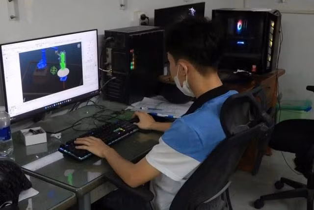 Thuận muốn tìm kiếm một cơ hội làm việc mới nhưng sợ thất bại, thiếu chiều sâu chuyên môn