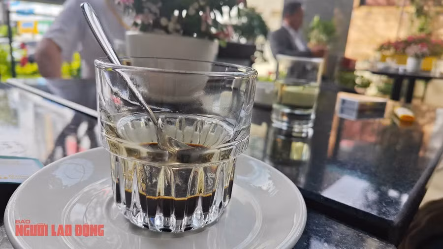 Cà phê là thức uống quen thuộc của nhiều người