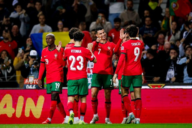 Ronaldo ở lại Al Nassr vì mục tiêu góp mặt ở đội tuyển Bồ Đào Nha thi đấu bán kết UEFA Nations League và dự World Cup 2026 Ronaldo ở lại Al Nassr vì mục tiêu góp mặt ở đội tuyển Bồ Đào Nha thi đấu bán kết UEFA Nations League và dự World Cup 2026