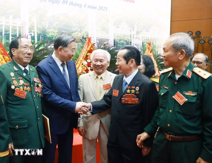 Tổng Bí thư Tô Lâm và các đại biểu. (Ảnh: Thống Nhất/TTXVN)