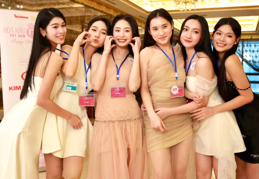 Ban tổ chức Hoa hậu Việt Nam 2024 cho biết nếu thí sinh đã can thiệp thẩm mỹ, kể cả ở mức độ vừa và nhỏ cũng không đủ điều kiện đi tiếp