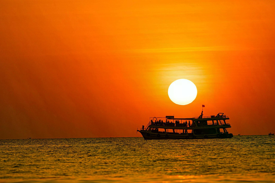 Hoàng hôn đẹp nao lòng trên biển Phú Quốc, hòn đảo tạo nên sức thu hút đặc biệt của du lịch Việt Nam Hoàng hôn đẹp nao lòng trên biển Phú Quốc, hòn đảo tạo nên sức thu hút đặc biệt của du lịch Việt Nam