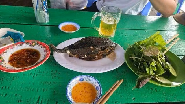 Cá bò hòm tính cho du khách 3,5 triệu đồng/kg. Nhiều người cho rằng mức giá này quá cao, có dấu hiệu "chặt chém"