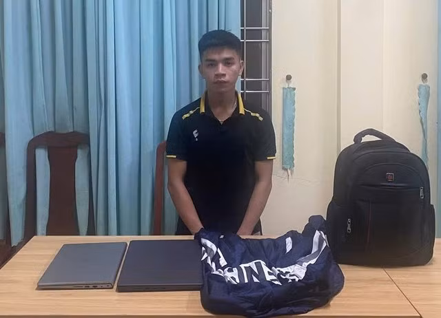 Phan Hoàng Bảo Nam bị công an bắt giữ