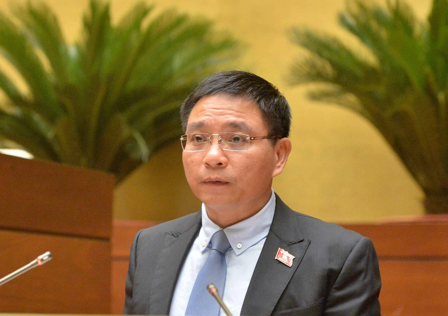 Bộ trưởng Tài chính Nguyễn Văn Thắng trình bày tờ trình đề xuất mở rộng cơ chế đặc thù cho 6 tỉnh, thành sau sáp nhập Bộ trưởng Tài chính Nguyễn Văn Thắng trình bày tờ trình đề xuất mở rộng cơ chế đặc thù cho 6 tỉnh, thành sau sáp nhập