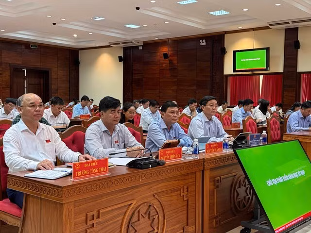 Tại kỳ họp chuyên đề lần thứ 18, HĐND tỉnh Đắk Lắk đã miễn nhiệm chức danh Chủ tịch UBND tỉnh đối với ông Phạm Ngọc Nghị