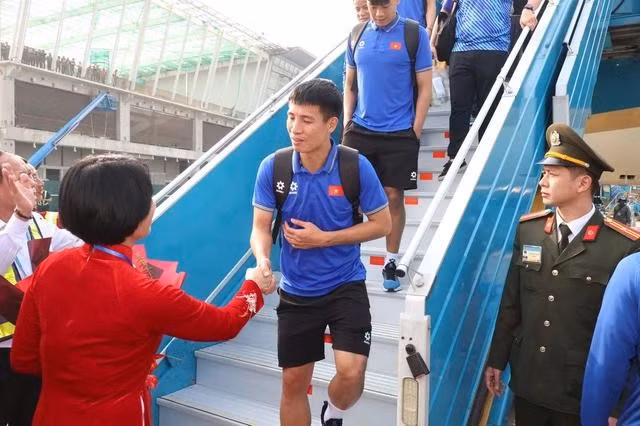 Trung vệ Bùi Tiến Dũng