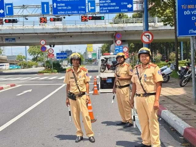 Một số lỗi không dừng được xe ở thời điểm vi phạm, CSGT sẽ chuyển qua phạt nguội