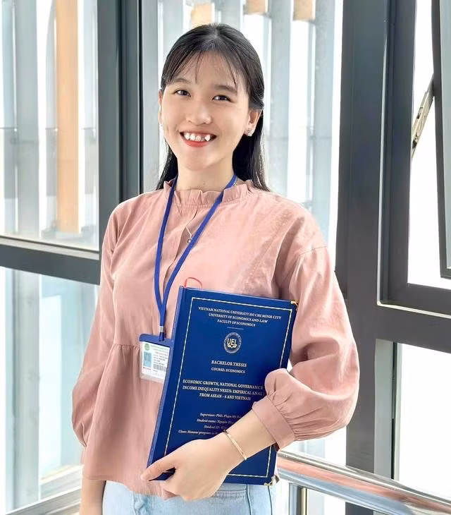 Vượt qua hoàn cảnh, Kim Thái luôn đạt được thành tích học tập xuất sắc