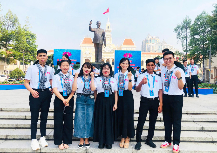 7 đại biểu của tỉnh Gia Lai tham dự Đại hội Thanh niên tiên tiến làm theo lời Bác toàn quốc lần thứ VIII-2025. Ảnh: Q.T 7-dai-bieu-cua-tinh-gia-lai-tham-du-dai-hoi-thanh-nien-tien-tien-lam-theo-loi-bac-toan-quoc-anh-qt.jpg