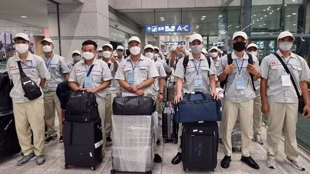 Luật BHXH năm 2024 đã bổ sung quy định tính cộng gộp thời gian tham gia BHXH cả ở Việt Nam và nước ngoài cho người lao động