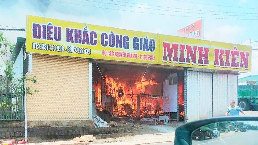 Thời điểm vụ cháy bắt đầu bùng phát Thời điểm vụ cháy bắt đầu bùng phát