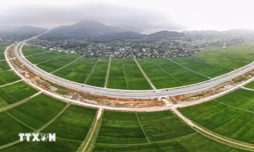 Đề xuất giải pháp tháo gỡ khó khăn, vướng mắc về đất đai để phù hợp với chính quyền địa phương 2 cấp. (Nguồn: TTXVN)