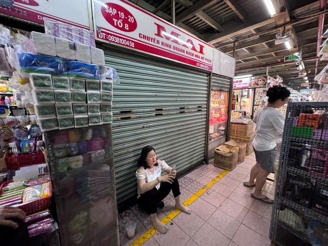 Mỹ phẩm tạm ngưng kinh doanh tại chợ Kim Biên, quận 5, TP HCM Mỹ phẩm tạm ngưng kinh doanh tại chợ Kim Biên, quận 5, TP HCM
