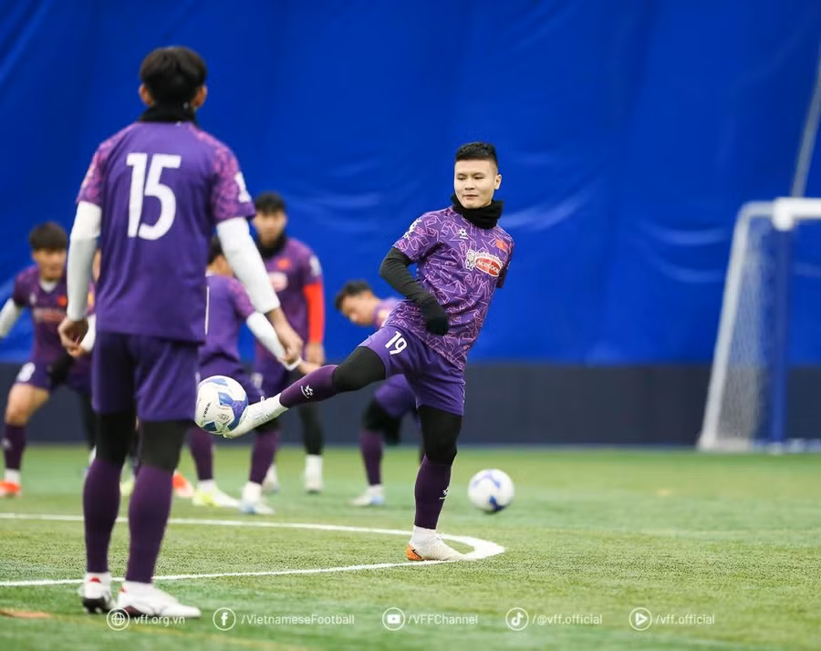 Quang Hải đã trở lại tập luyện cùng toàn đội