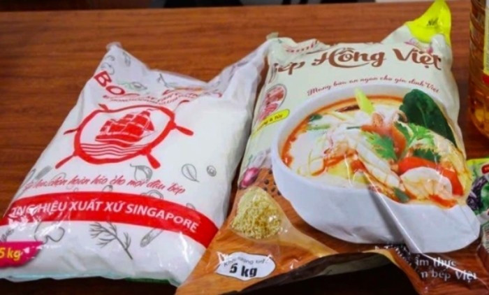 Mì chính có dấu hiệu làm giả được cơ quan công an phát hiện. (Ảnh: CACC) Mì chính có dấu hiệu làm giả được cơ quan công an phát hiện. (Ảnh: CACC)
