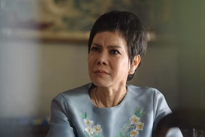 Chị dâu đánh bại nhiều đối thủ tại phòng vé.