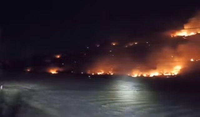 Đám cháy bao trùm khu vực rộng lớn tại núi Tàu