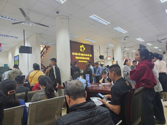Đắk Lắk lên phương án chi trả chế độ cho cán bộ, công viên chức và người lao động nghỉ việc. Đắk Lắk lên phương án chi trả chế độ cho cán bộ, công viên chức và người lao động nghỉ việc.