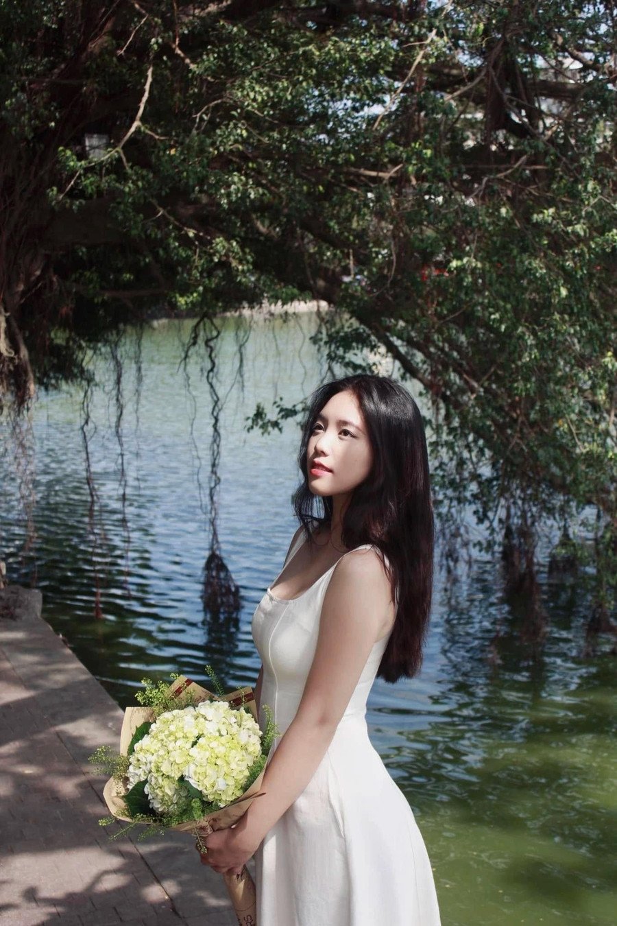 Khi đăng ký dự thi Hoa hậu Việt Nam 2024, người đẹp sinh năm 2003 cho biết gia đình động viên, hỗ trợ tinh thần, giúp cô chuẩn bị hành trang vững vàng nhất để bước vào cuộc thi. Bên cạnh đó, Châu Anh biết ơn và cảm kích trước sự động viên và tạo điều kiện từ đơn vị công tác