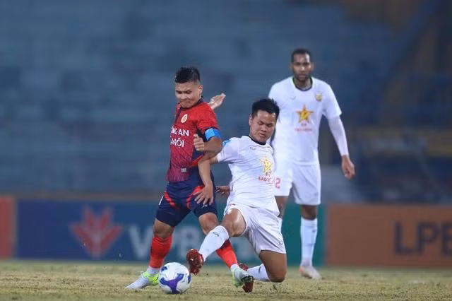 CLB Hà Tĩnh và CLB CAHN đều đưa ra sân đội hình rất mạnh với mục tiêu giành vé vào tứ kết