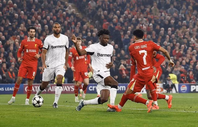 Luis Diaz lập cú hat-trick bàn thắng