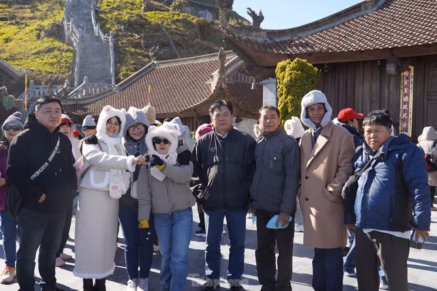 Các du khách quốc tế đến từ Malaysia, Hàn Quốc, Đài Loan - Trung Quốc, Đức, Mỹ...