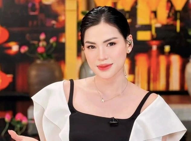 TikToker Võ Hà Linh bị "tố" livestream bán hàng phá giá TikToker Võ Hà Linh bị "tố" livestream bán hàng phá giá