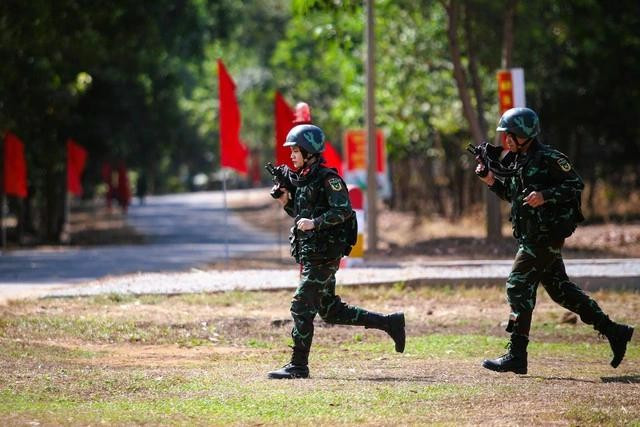 Nữ chiến đấu viên Lữ đoàn đặc công 429