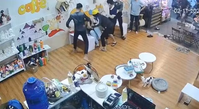 Nhóm người hành hung, cầm dao truy đuổi nam sinh lớp 10 ở TP.Thủ Đức, TP.HCM