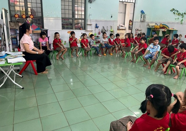Các địa phương ở tỉnh Đắk Lắk thông báo thu hồi số tiền phụ cấp ưu đãi chi sai quy định trong thời gian ngắn khiến nhiều giáo viên lo lắng Các địa phương ở tỉnh Đắk Lắk thông báo thu hồi số tiền phụ cấp ưu đãi chi sai quy định trong thời gian ngắn khiến nhiều giáo viên lo lắng