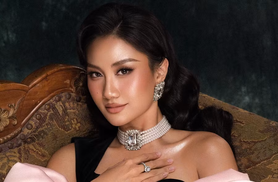 Nhan sắc quyến rũ của Nguyễn Hoàng Phương Linh ở tuổi 26