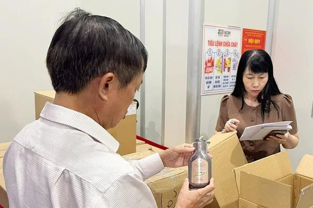 Đoàn kiểm tra của Sở Y tế tỉnh Đồng Nai tiến hành kiểm tra 2 sản phẩm tại Công ty cổ phần nhà máy y tế EBC Đồng Nai Đoàn kiểm tra của Sở Y tế tỉnh Đồng Nai tiến hành kiểm tra 2 sản phẩm tại Công ty cổ phần nhà máy y tế EBC Đồng Nai