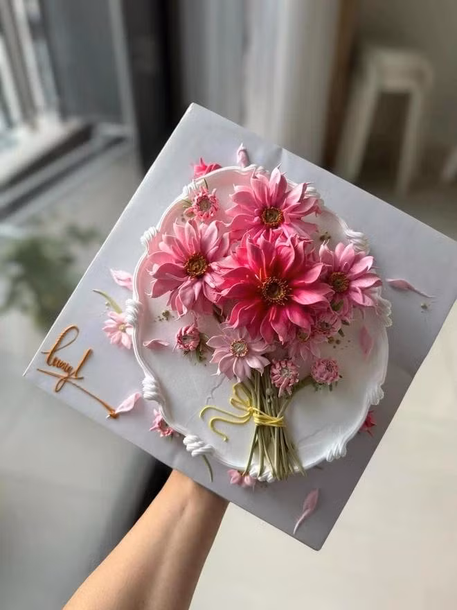 Những bông hoa từ kem tươi y như thật