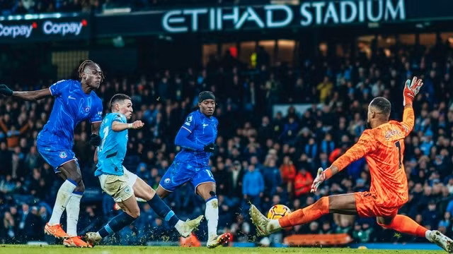 Phil Foden ghi bàn ấn định chiến thắng 3-1