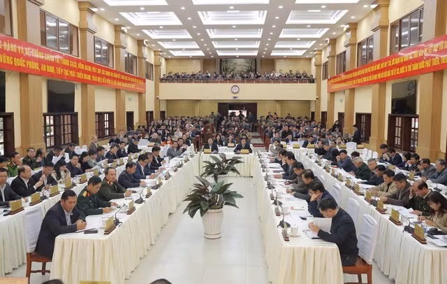 Các đại biểu tham dự hội nghị.