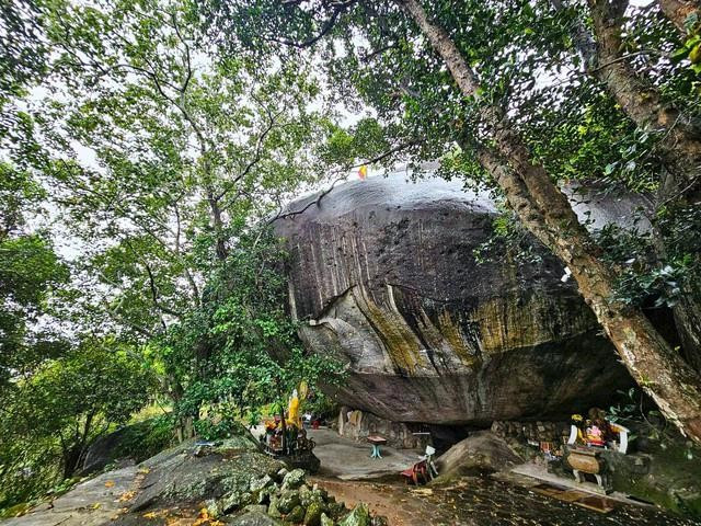 Chùa Hang ở thôn Hội Khánh, xã Mỹ Hòa, H.Phù Mỹ Chùa Hang ở thôn Hội Khánh, xã Mỹ Hòa, H.Phù Mỹ