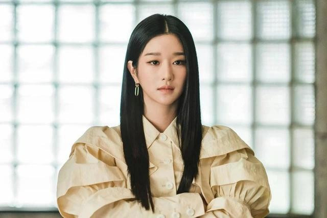 Seo Ye Ji gây chú ý với khán giả Việt trong bộ phim Điên thì có sao (2020) cùng Kim Soo Hyun Seo Ye Ji gây chú ý với khán giả Việt trong bộ phim Điên thì có sao (2020) cùng Kim Soo Hyun
