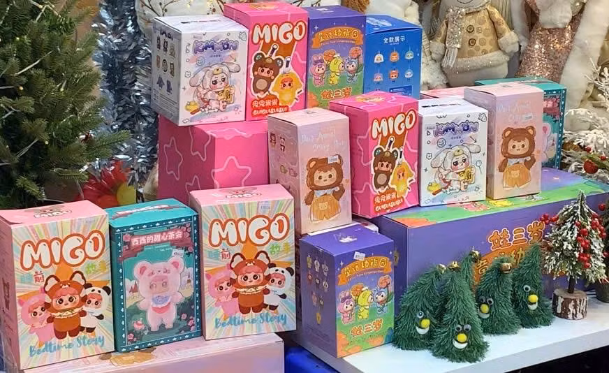 Những bé Baby Three được bày bán với nhiều mẫu mã và mức giá khác nhau