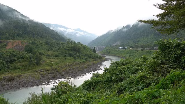 Sông A Vương gắn với nhiều ngôi làng đồng bào dân tộc thiểu số ở miền núi Quảng Nam